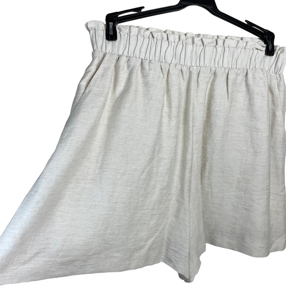 H&M Shorts Womens Sz 10 Paperbag Linen High Rise Lightweight Pull on Beige - Picture 2 of 8